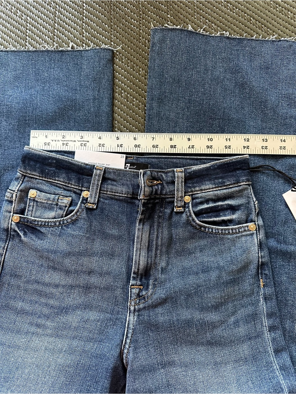 7 For All Mankind Cropped Alexa Raw Hem Ankle Crop Size 23 Jeans 26â Inseam - Picture 10 of 11